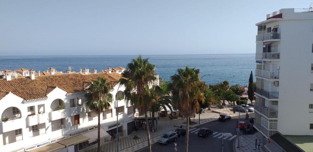 Apartamento Frente Al Mar En La Torrecilla Nerja Dış mekan fotoğraf