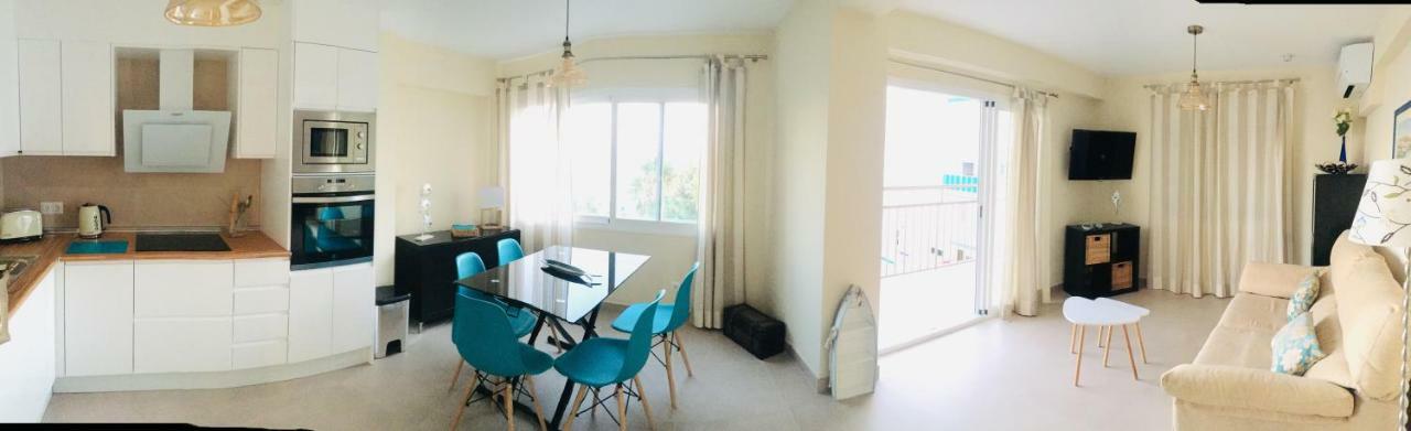 Apartamento Frente Al Mar En La Torrecilla Nerja Dış mekan fotoğraf